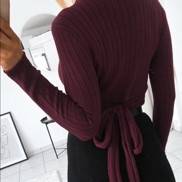 Top with Bow - Picture 1 of 4